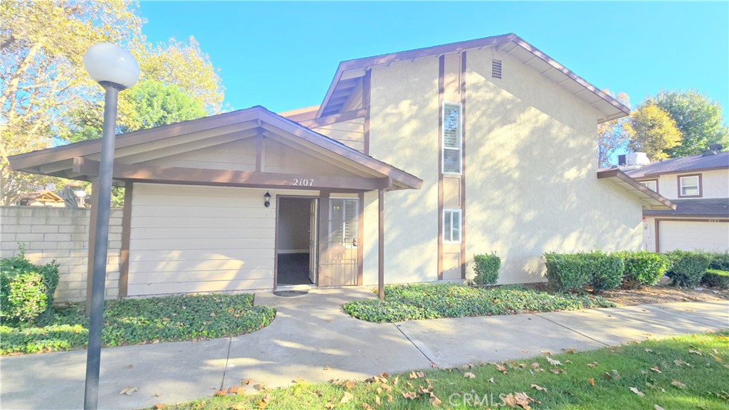 2107 S Magnolia Avenue