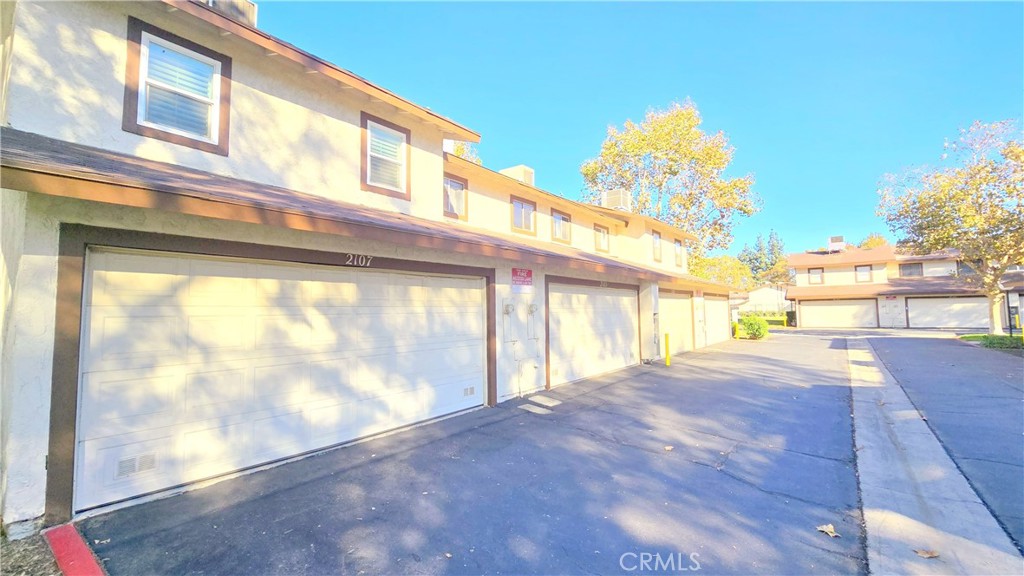2107 S Magnolia Avenue