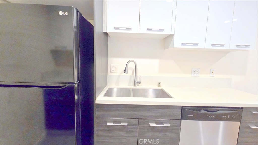 23617 Golden Springs Drive K8