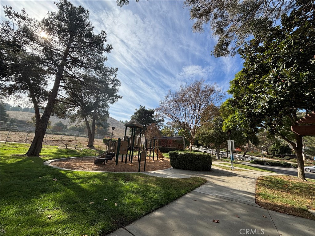 2217 Calle Bienvenida