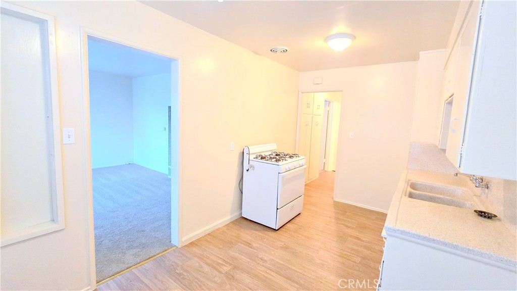 320 N Beverly Court B