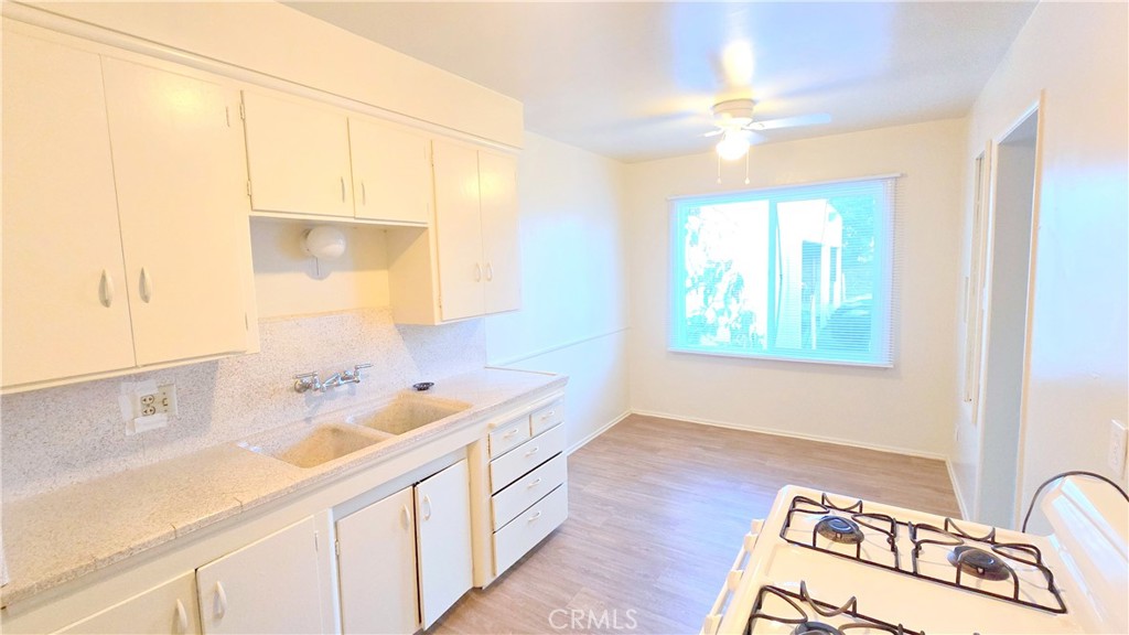 320 N Beverly Court B