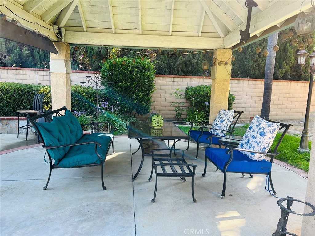 668 Rainbow Place