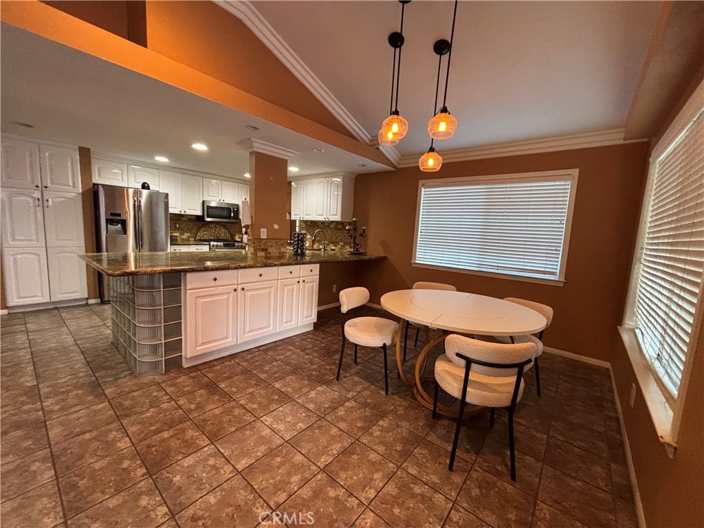 668 Rainbow Place