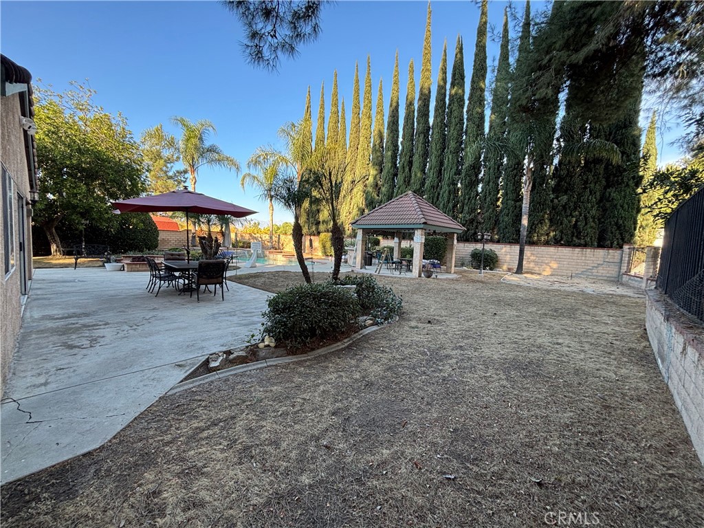 668 Rainbow Place