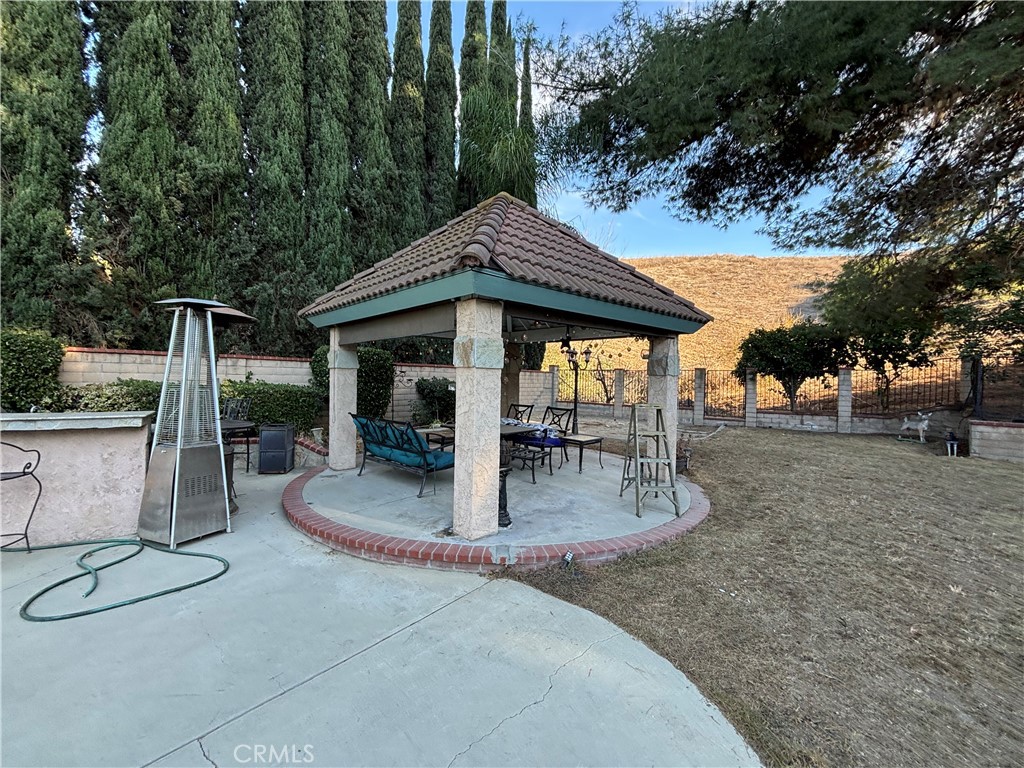 668 Rainbow Place