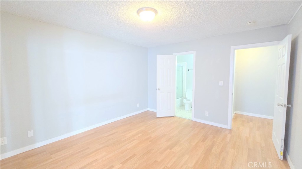 1366 W Arrow A