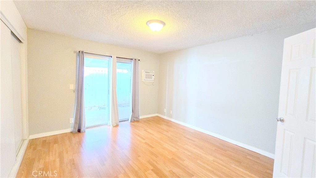 1366 W Arrow A