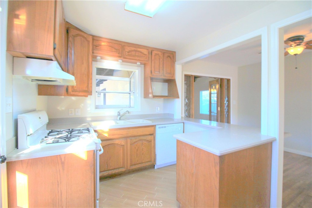 1949 S San Antonio Avenue