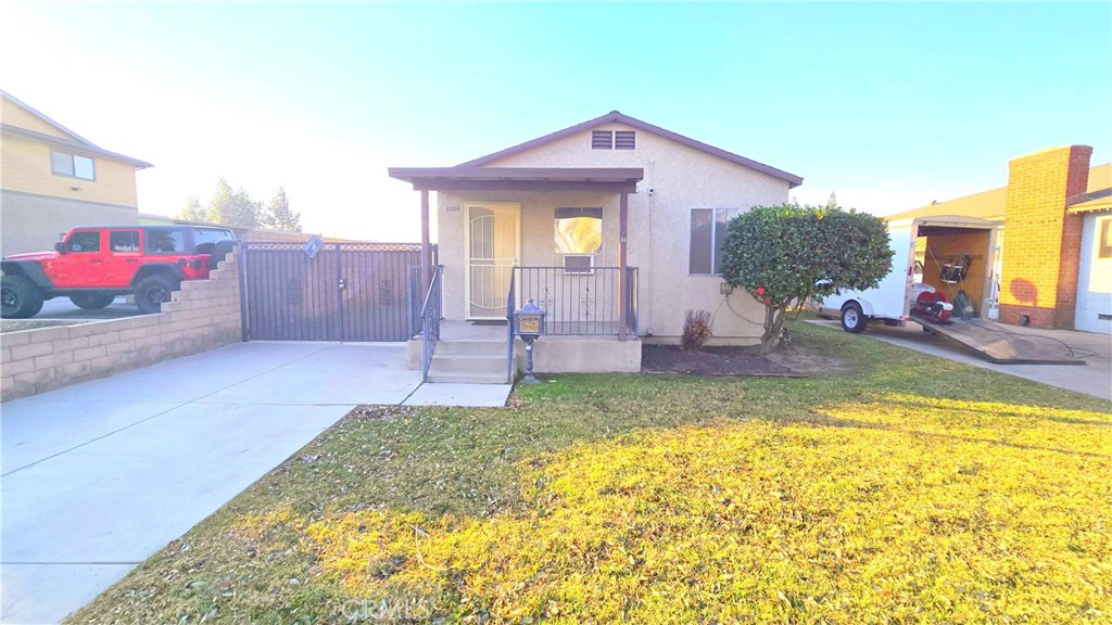 2126 Walnut St.