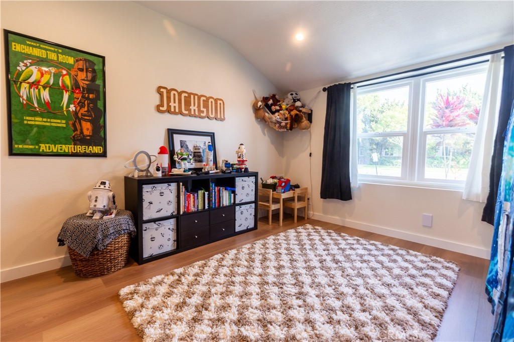2015 S Eileen Drive