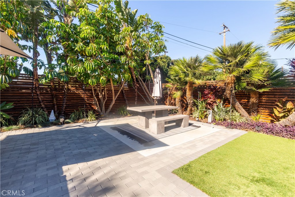2015 S Eileen Drive