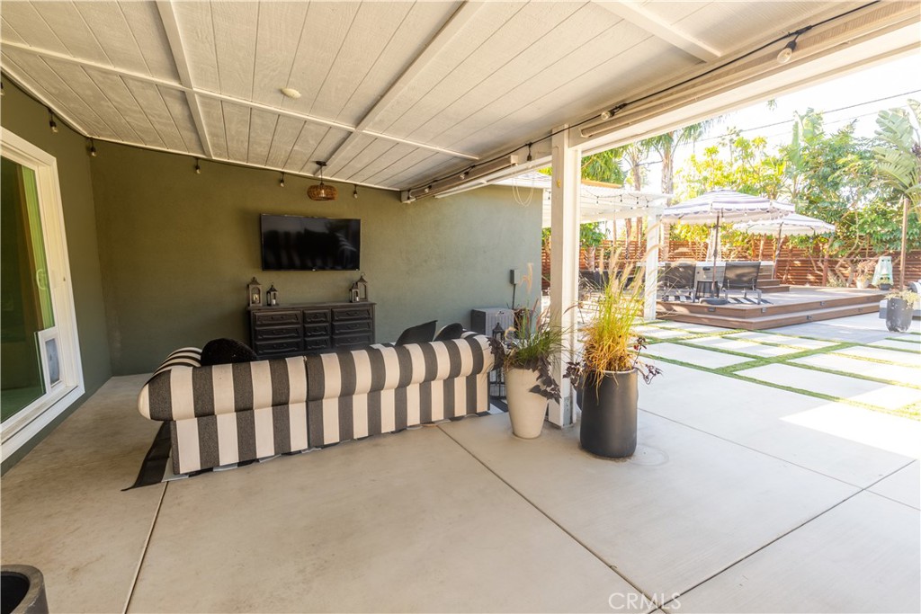 2015 S Eileen Drive