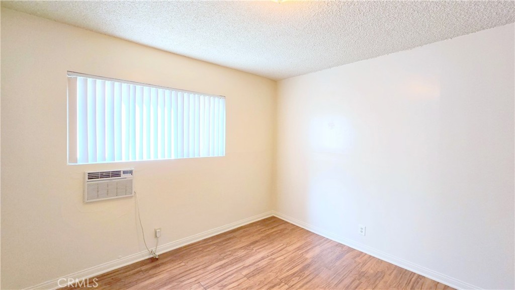 1026 W Granada Court 3