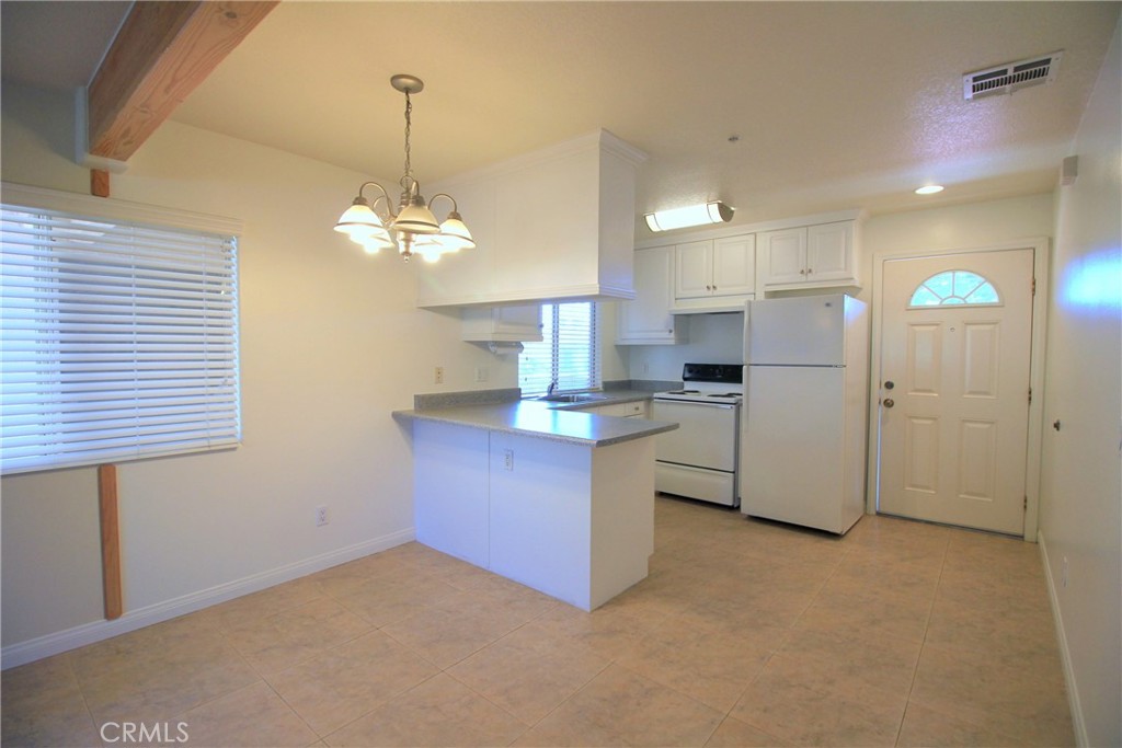6121 Riverside Drive