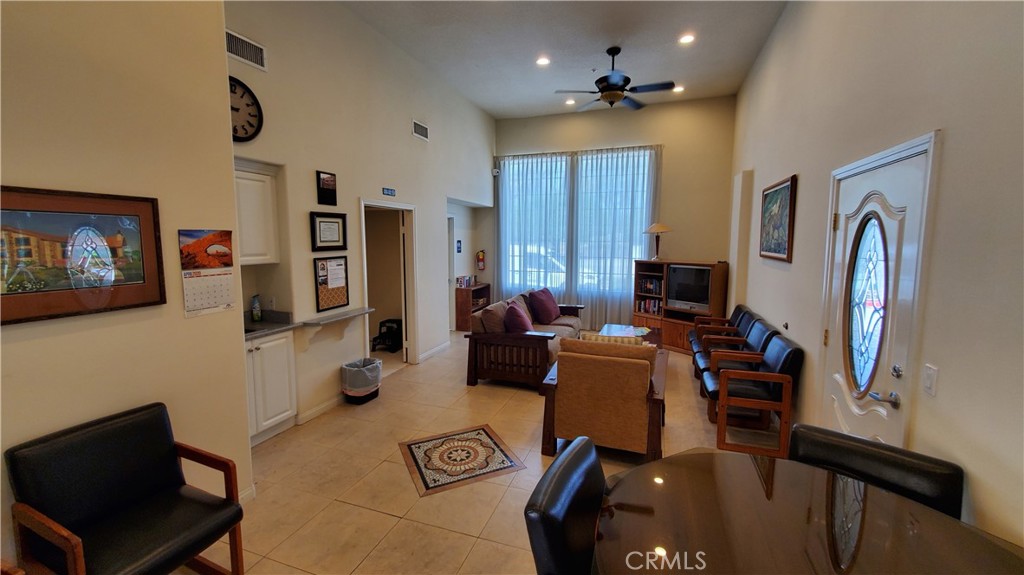 6121 Riverside Drive