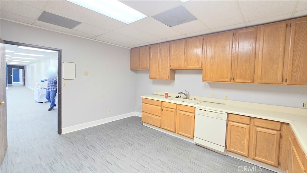 223 S Glendora Avenue 201A+B