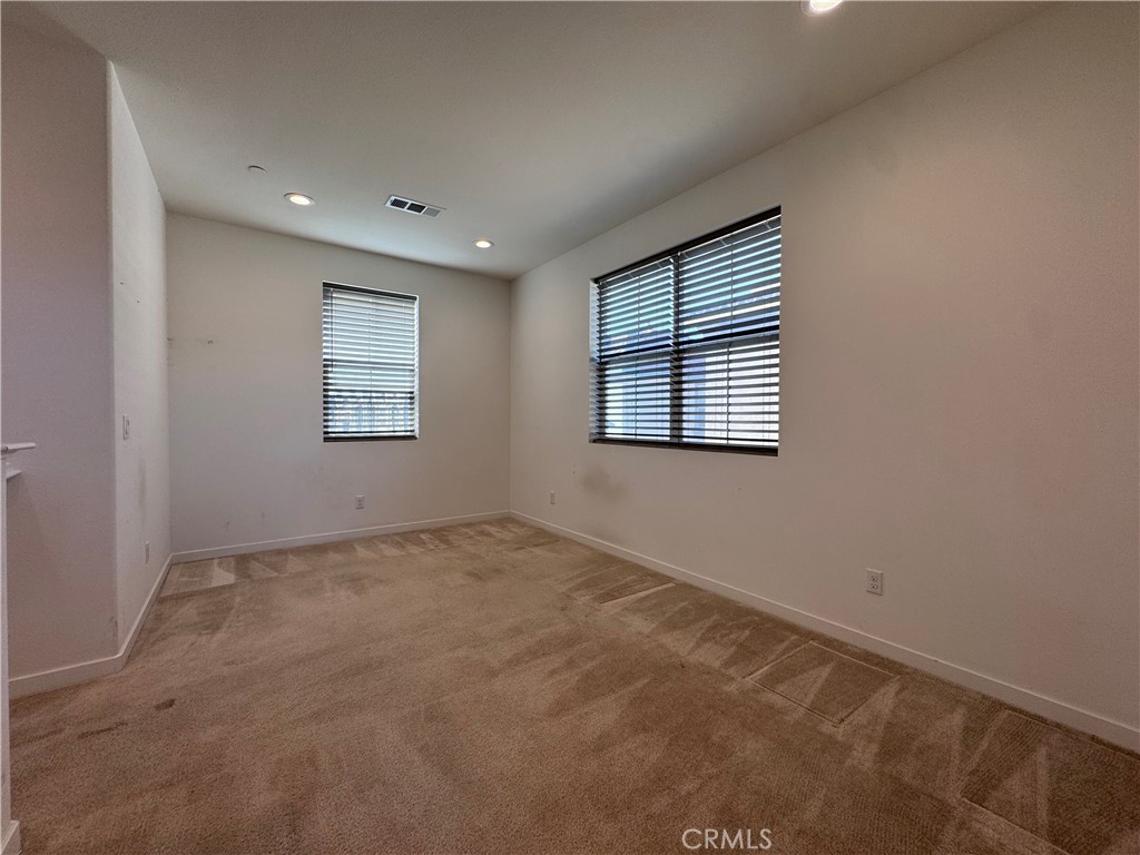 13817 Farmhouse Avenue