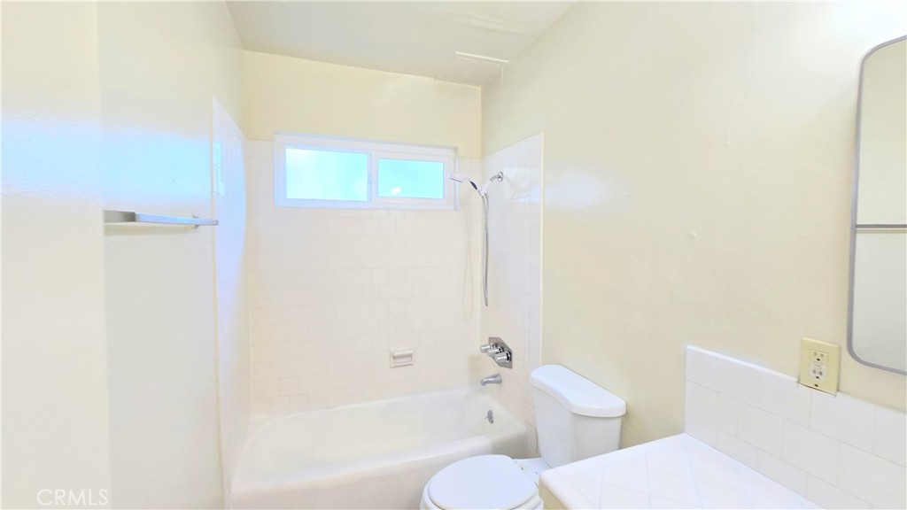 1026 W Granada Court 4