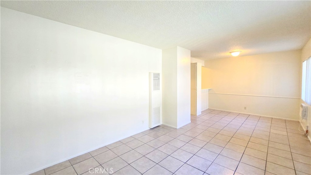 1026 W Granada Court 4