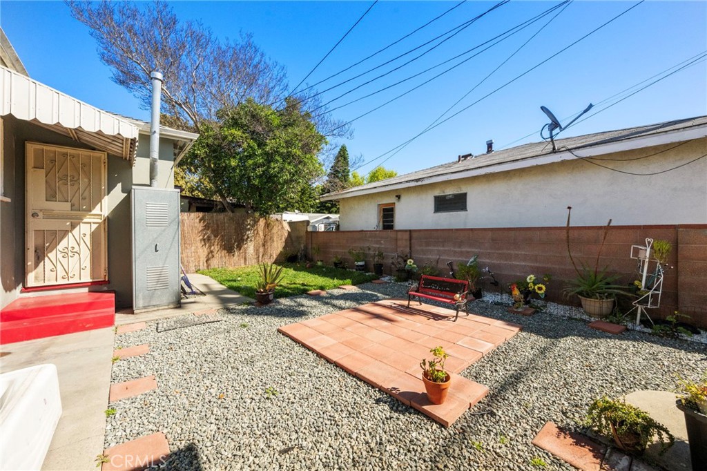 5824 Heliotrope Avenue