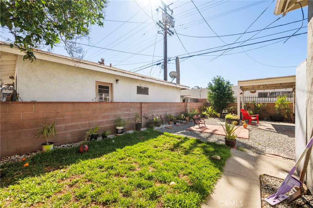 5824 Heliotrope Avenue