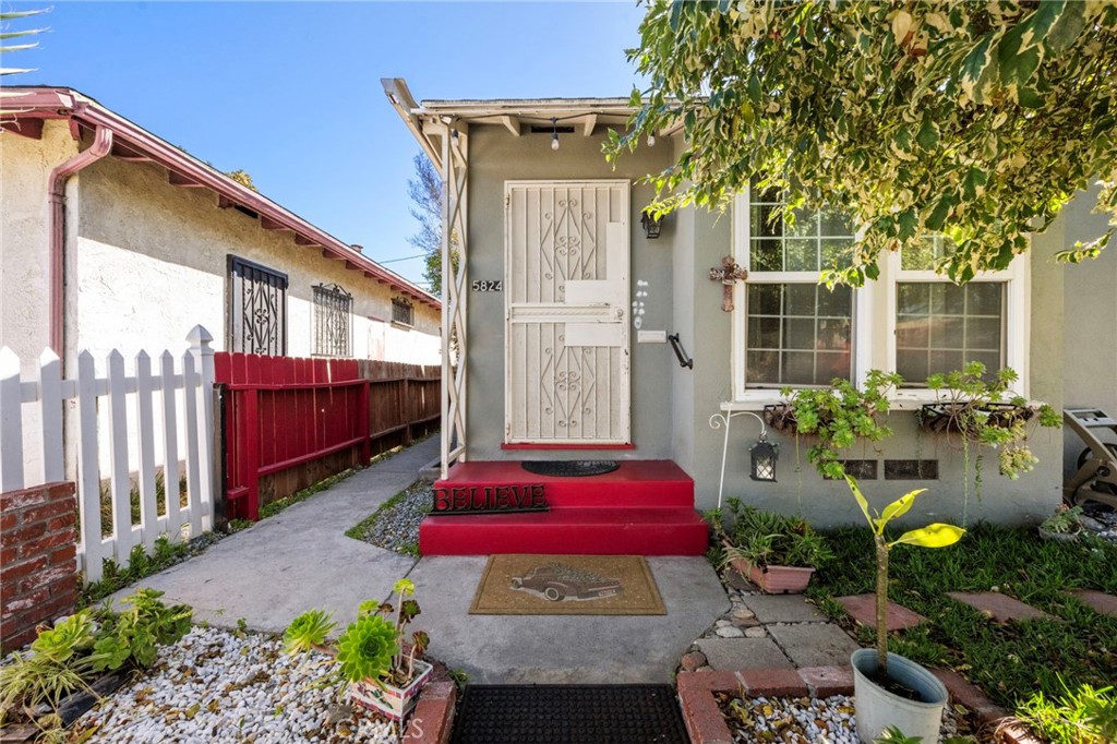 5824 Heliotrope Avenue