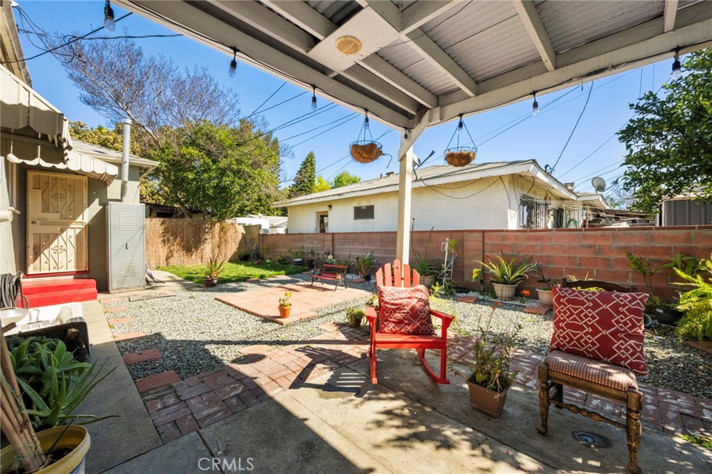 5824 Heliotrope Avenue