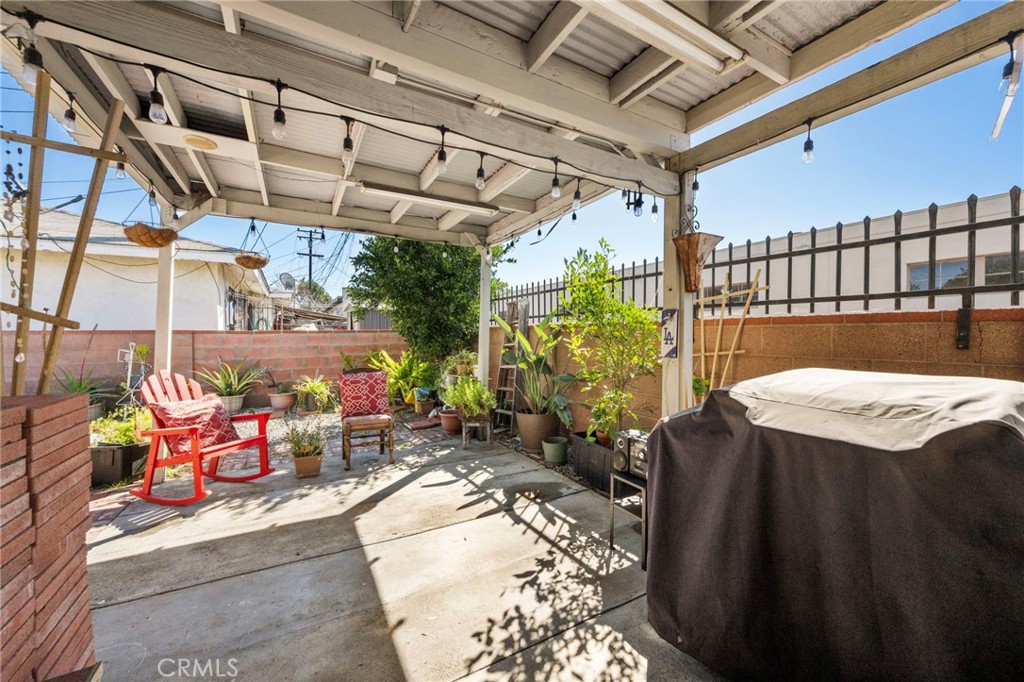 5824 Heliotrope Avenue