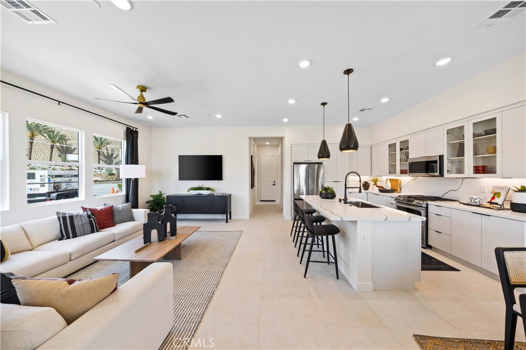 22013 Florence Circle
