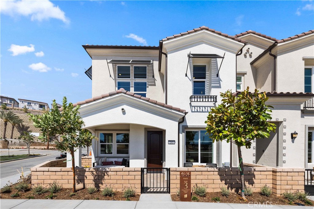 22013 Florence Circle