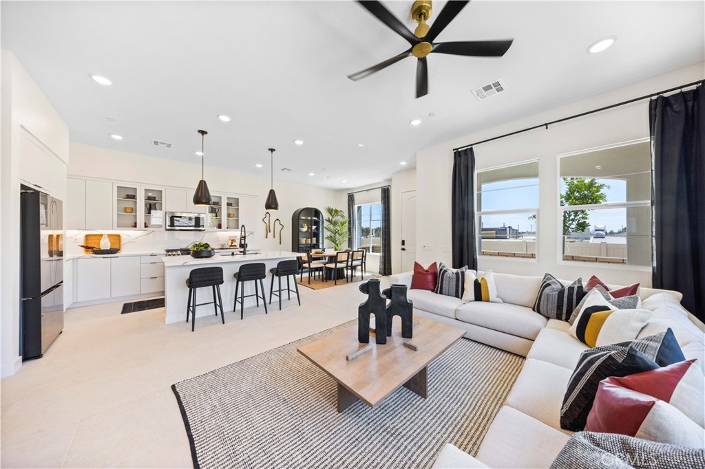 22013 Florence Circle