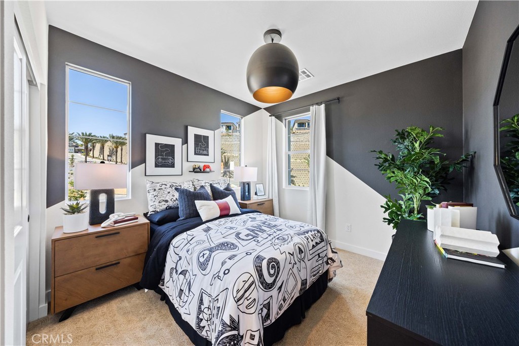 22013 Florence Circle