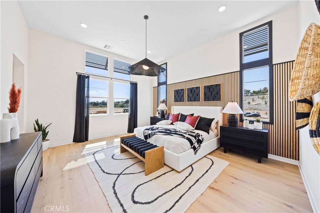 22013 Florence Circle