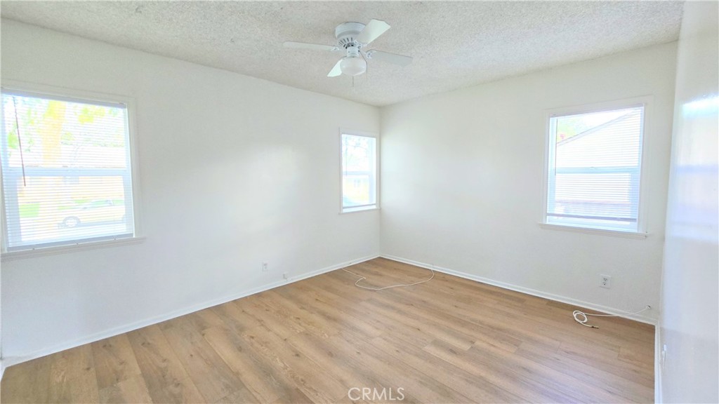 873 N 9th Avenue