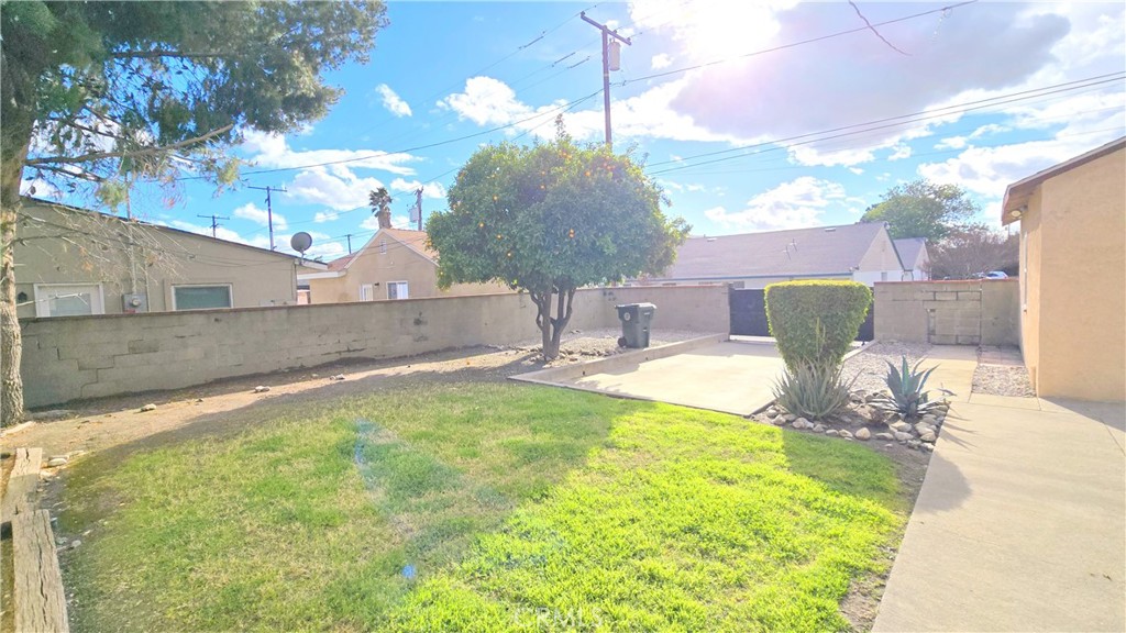 873 N 9th Avenue