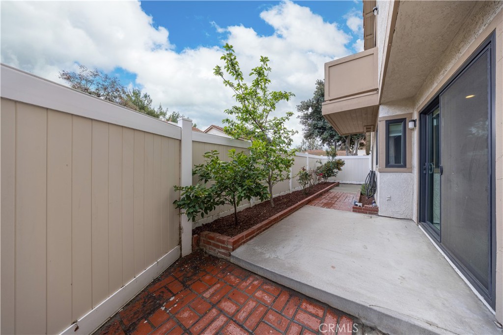 23025 Paseo De Terrado 1