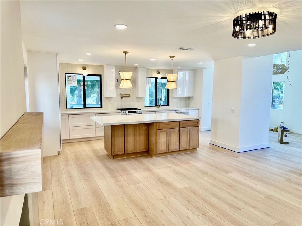 2211 Park Vista Lane