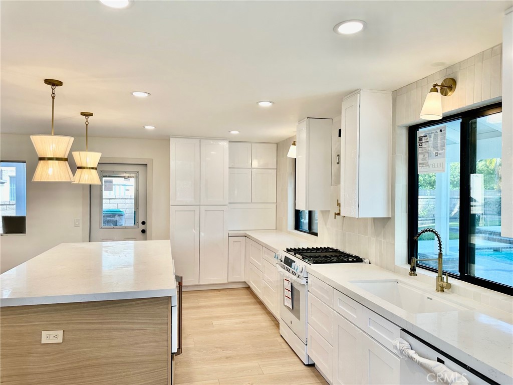 2211 Park Vista Lane