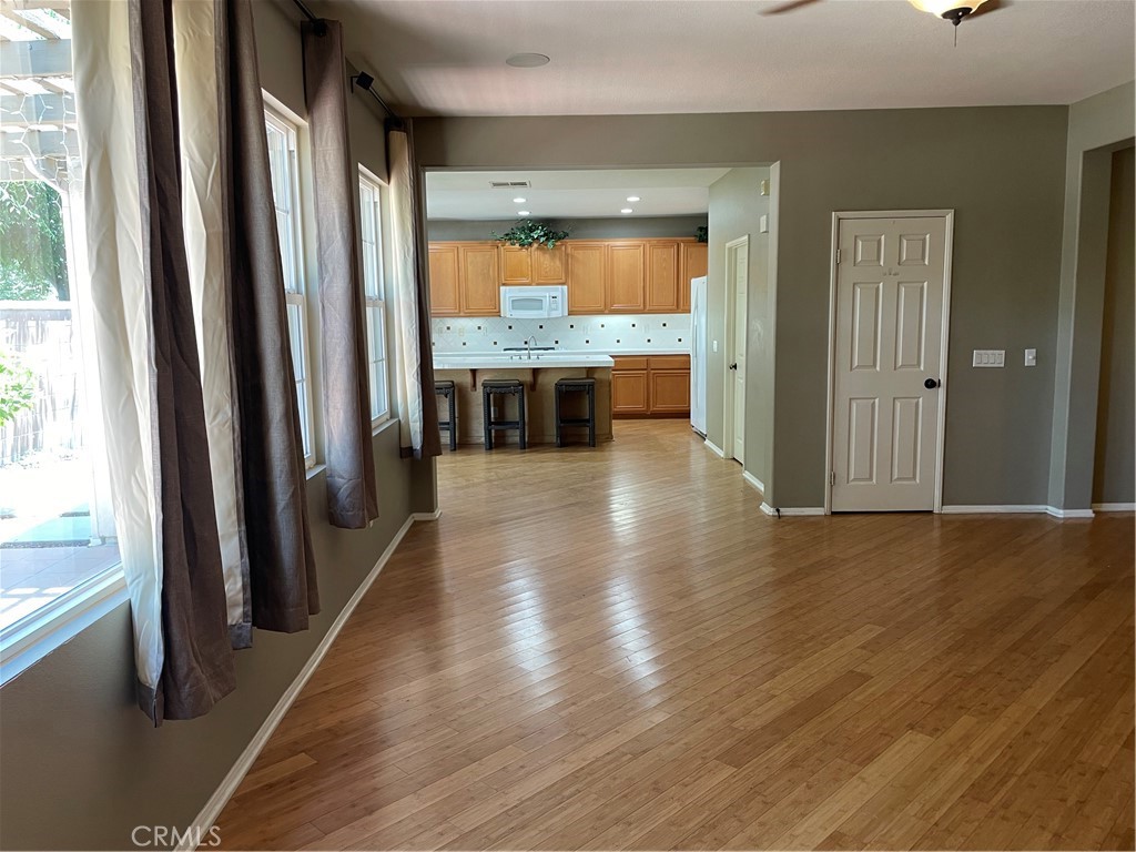 16009 Begonia Avenue