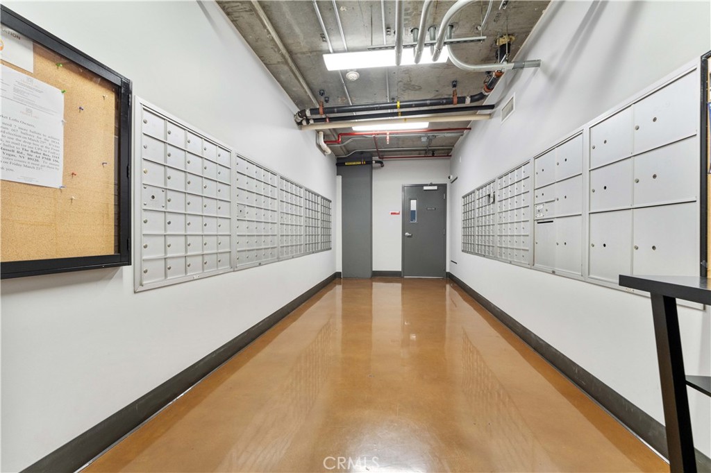 645 W 9th Street 318