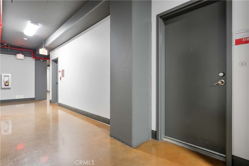 645 W 9th Street 318