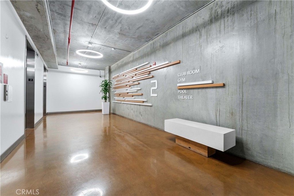 645 W 9th Street 318
