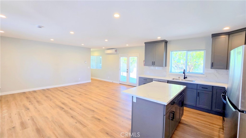 664 W Granada Court A