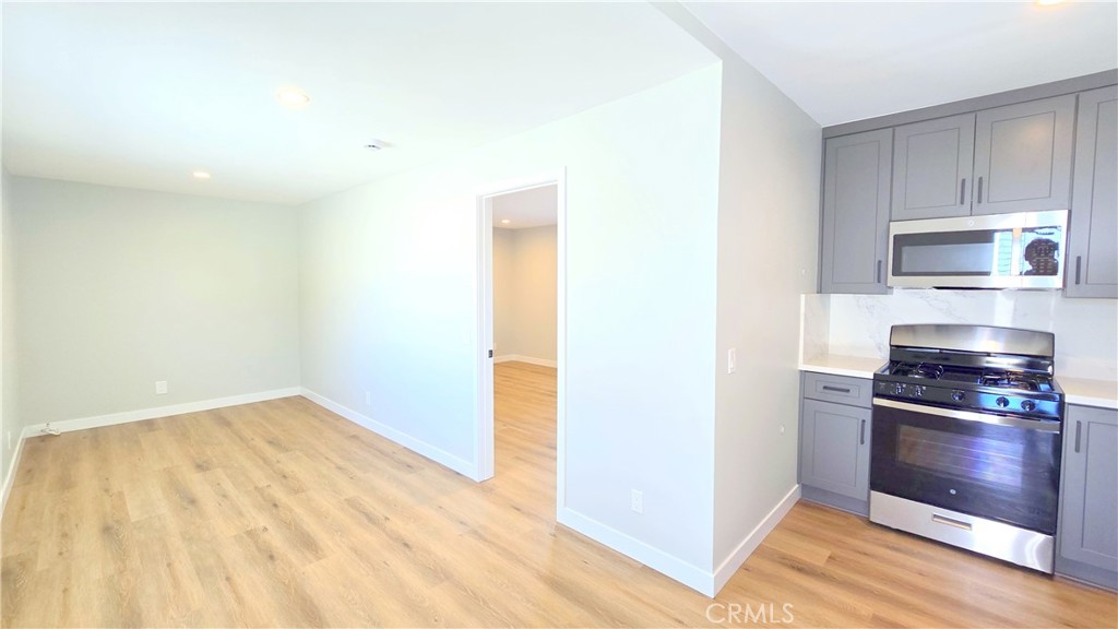 664 W Granada Court B