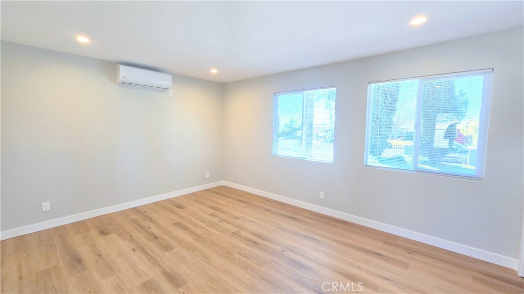 664 W Granada Court B