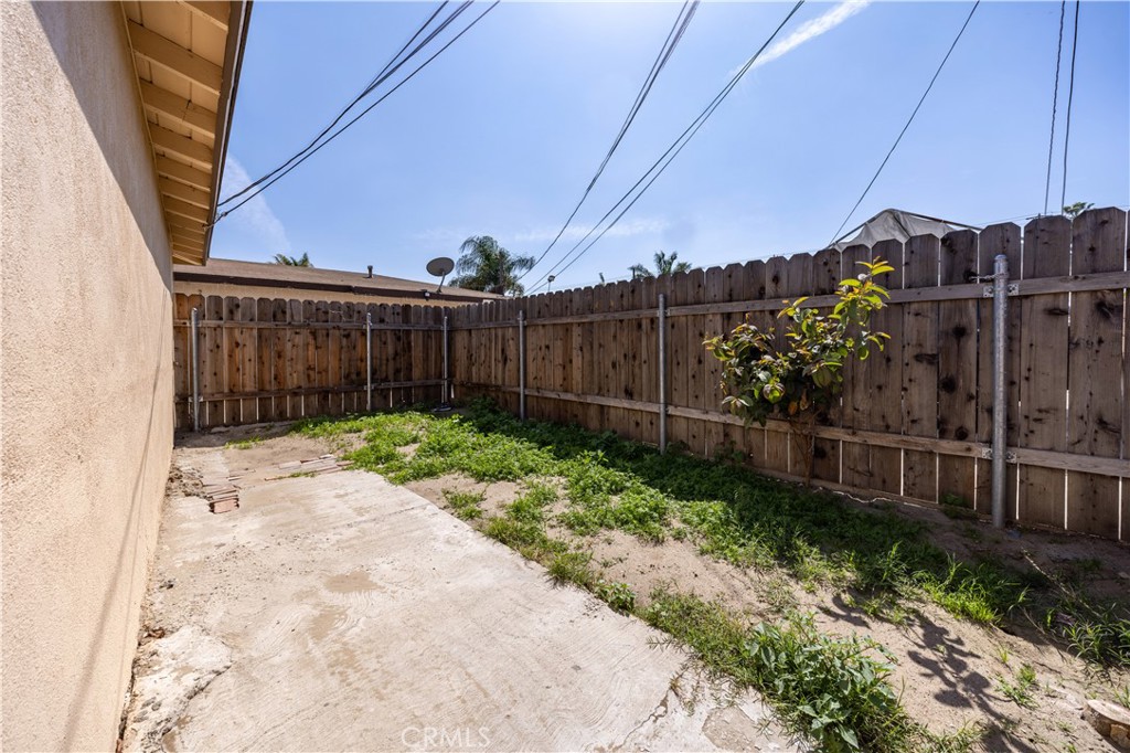 12223 Magnolia Street 3/4