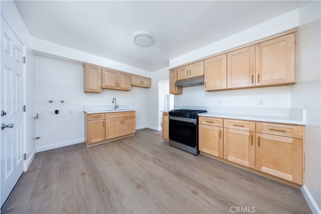 12223 Magnolia Street 3/4