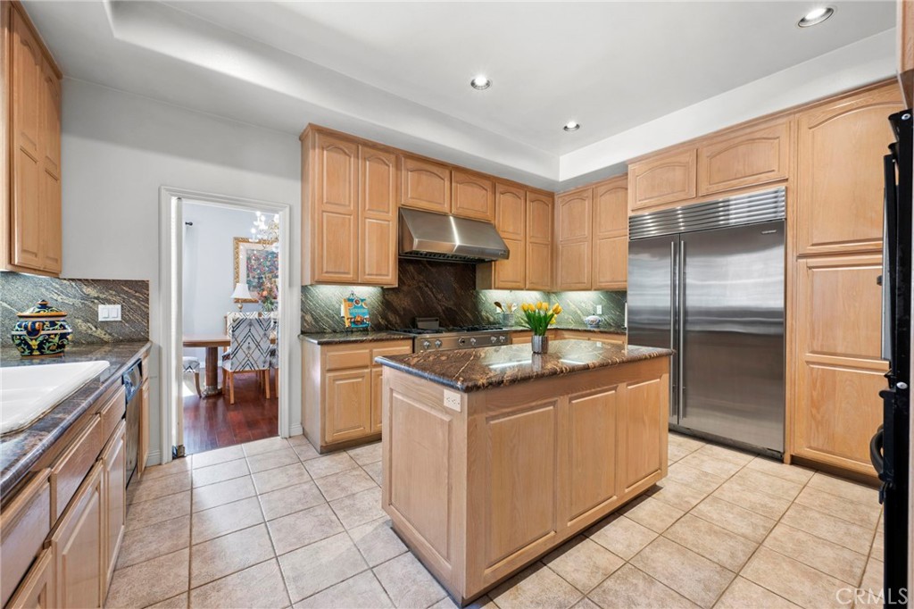 2862 Oak Knoll Drive