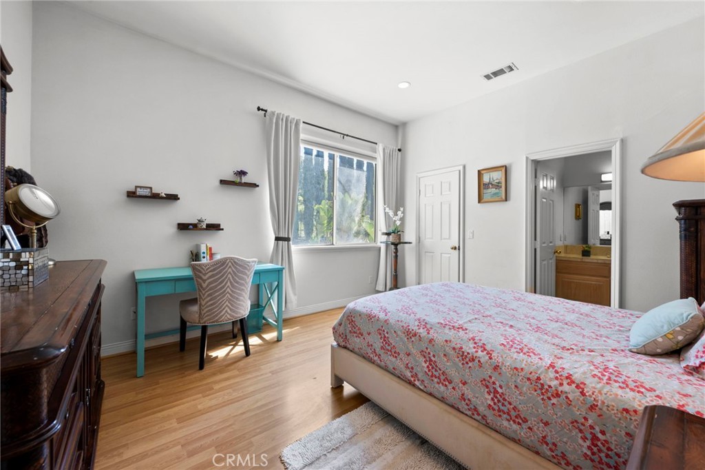 2862 Oak Knoll Drive